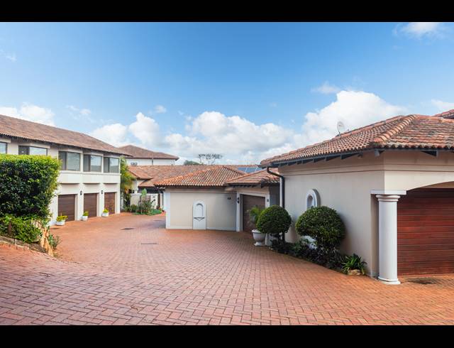 3 BEDROOM HOUSE FOR SALE IN UMHLALI GOLF ESTATE